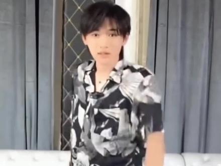 时代峰峻什么时候官宣这个众所周知的秘密#时代少年团 #时代少年团演唱会 #时代峰峻 #大湾区体育场 #五一