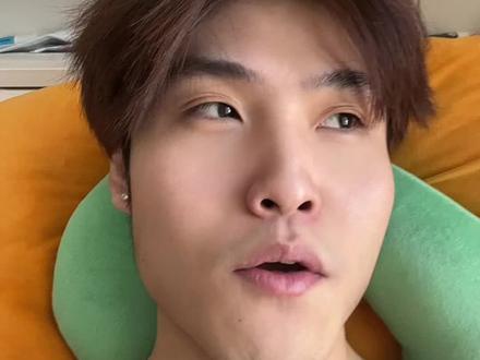 就橹穆双人舞台歌词展开演讲
#橹穆 #王橹杰 #穆祉丞 #时代峰峻 #tf家族新年音乐会