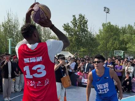“周楷恒vs威姆斯21分单挑纯享版”#篮球🏀 #篮球摄手虎 #NBA2K手游校园巡回清华站 #NBA2K手游 #美职篮全明星
