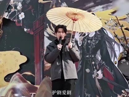 集体翻车、拉踩不停,ta们好努力! #檀健次 #卢昱晓 #周也 #时代少年团 #影娱热点团