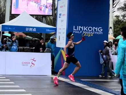 A0001号保三争一67分成功拿到低保!谢谢大家给我加油!#武汉空港半马 #吴浩然 #比赛现场 #运动帮帮团