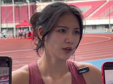 夏思凝拿到青岛站第三 表示“回去不用挨骂了”#夏思凝 #田径