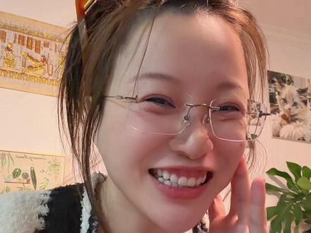 普通话的马路牙子怎么说啊?给我问蒙了!我也不知道普通话怎么说马路牙子了!#东北话 #东北话搞笑配音 #马路牙子