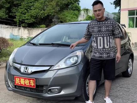 这样的车除了省油耐用其它都是缺点#本田飞度 #河源二手车 #练手代步车 #手动档 #真车实价无套路