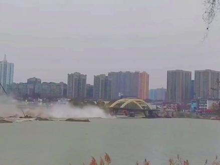 #我的城市 #地标建筑 #南阳 一代人的回忆,再见淯阳桥。