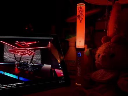 140块不含运费的棒子哈哈哈 也倒不是个废物呢 云端自嗨模式开启 🐸#五月天应援棒 #五月天线上跨年演唱会 #氛围感拉满 #五月天 #周杰伦合唱