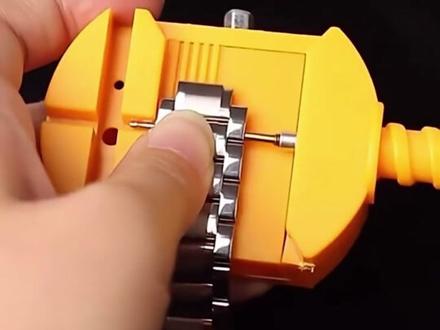 还不知道怎么拆卸钢带的朋友,完整教程来啦#换表带 #手表知识 #钢带 #手表