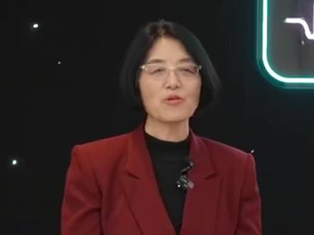 北大教授李玲:经过75年的艰苦奋斗,今天的中国是世界上唯一的工业超级大国,工业总产值全球第一。人类社会没有出现过一个像中国这样有14亿人口的工业化国家,所以中国工业化的程度之高、规模之大、覆盖范围之广前所未有。#中国 #发展 #工业产值 #新领域 #无人机 #大数据 #人工智能 #领先 #观点 (瞭望智库)