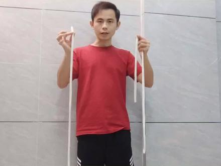 把三根不一样长的声音变成一样长?#生活小魔术 #三绳奇术 #魔术教学