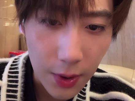 传下去:崔哥是个体验派,没什么技巧!崔哥也想尽快二搭!不止我们,崔哥也很难戒断很舍不得这个小炽热。上天入地再也找不到这么真诚的剧组和演员,谢谢炽热吸引。#崔雨鑫 #方瑾 #炽热吸引网剧 #炽热吸引 #序谋雨久