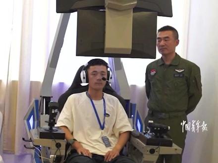 建功深蓝!海军2025年度招飞定选工作全面展开。