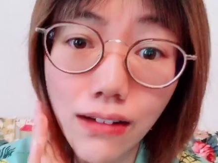 脑壳多么灵光的人,才能想出发弹幕的功能!!鹅,桃,喵,芒,站站~不要辜负了这智慧之光~