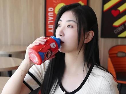 快乐喝水,冰冰凉凉才是夏天😋😋
#抖音团购优惠 #夏日特饮 #仙女都在喝什么 #我超好喝 #德克士