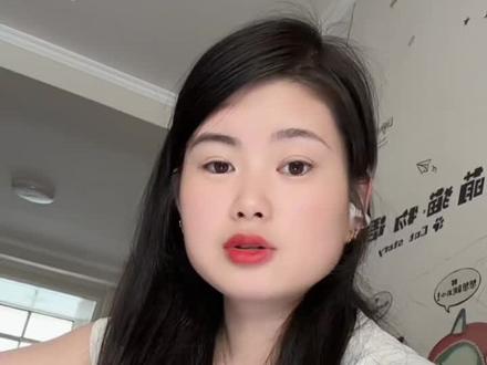 大摆风琴裙 这个裙子有没有人在穿,挑不挑人?
#风琴裙 #风琴裙穿搭 #大摆风琴裙 #夏天就是要穿风琴裙 #又到穿裙子的季节了