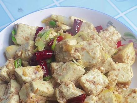 #美食 #在家做美食 #爱做饭的男人 虾酱豆腐这么做,能吃5个馒头@DOU+小助手 #美食测评