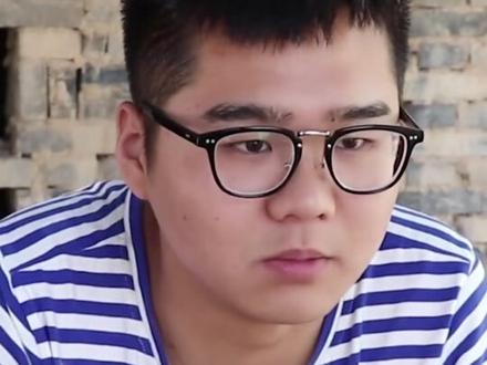 大鱼和小伙伴分享“网红碰瓷”,里面有吃的还有玩的,太有趣了