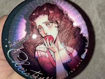 00:13 反光工艺特性解说
01:03 自然光下反光吧唧:看不到闪
01:24 室内灯光下反光吧唧:看不到闪
01:34 黑暗环境手机闪光灯:顺利出片!
QuQ早期作为顾客刚买第一只反光吧唧的时候我也很懵,尤其反光底不受光的时候灰灰暗暗观感很差…实际上玩起来并不难!
【‼️直射光是最重要的!手机电筒开起来‼️】
【‼️直射光是最重要的!手机电筒开起来‼️】
【‼️直射光是最重要的!手机电筒开起来‼️】
一个简单操作顺利欣赏美貌:就用拍照拍视频的那只手机,打开闪光灯来拍摄,就会非常出效果!
希望这个视频能让更多人了解反光吧唧!拿到手能快快乐乐看到和麦家秀一样的美丽!
#吧唧 #吃谷 #歌剧魅影 #反光吧唧 #鸭的吧唧LOG