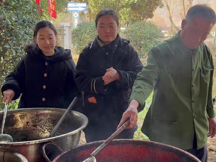 传统黑膏是什么样子的