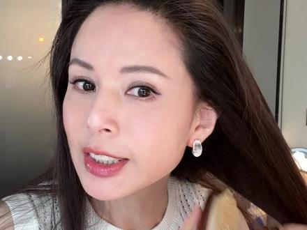 2分钟出门的懒人夏日高马尾
#发型教程 #高马尾