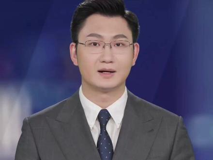 近日,甘肃一法院审结一起离婚纠纷案。双方共同生活约两年,期间女方因宫外孕手术致身体受损。法院判决准予离婚,综合考量后酌定女方返还30%彩礼(4.2万元)并退还全部黄金首饰,男方要求返还婚内转账的诉求未获支持。(津云新闻 )