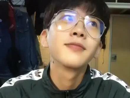 你们知道费启明是什么时候红的吗#网红 #唱歌#撩妹