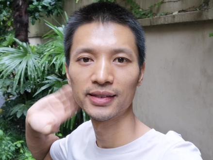 无叶风扇看着很高科技,风是从哪里来的?暴力拆解看一下内部原理