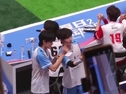 什么唯粉?张极:同担罢了#极皓