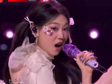 比晚会好看!沈佳润跨年跑调,却意外揭开了内娱最real父女情的底牌!#小沈阳 #父女 #不完美也是人生常态