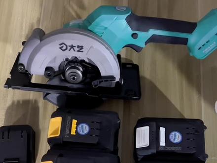 #好物推荐🔥 #大艺 #锂电工具 #高性能实用工具 #质量杠杠的好 大艺单手锯A7新款,老扳手电池需要转换器!