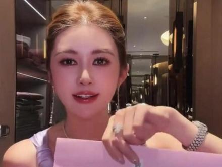 公主在喝什么?瘦这么快? #盈公主 #咖啡 #代餐 #身材管理 #饱腹感强热量低的食物推荐 @👑盈公主👑28号新品拍摄粉丝可以来看