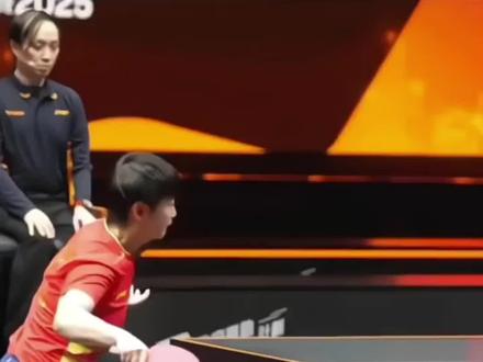 好心疼啊,就是太拼了,这种状况下单打还赢了两局,第五局应该是支撑不主了,又怕耽误混双才退出单打,其实完全可以退赛的,但是为了保混双,还是坚持完成比赛