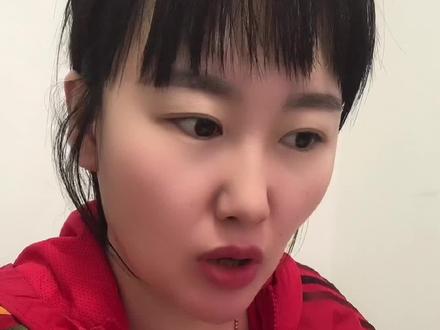 为什么要拍抖音?人在哪里,钱就在哪里。中国14亿人抖音的注册用户数达到了8亿,日活用户数达到了6亿,明星都纷纷带货,他们的资源是一级棒的对金钱的嗅觉是非常灵敏的,而且现在不管是线上还是线下都可以通过短视频逆袭,你开始拍了吗?#为什么要拍抖音