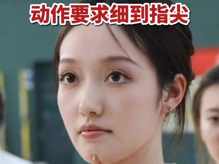 #杭州亚运会 礼仪志愿者开展首次专项培训,动作要求细到指尖@抖音小助手