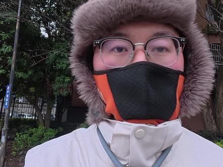 小牛nx风速abs版,测试了大灯,音响声音大小,自动驻车,坡度缓降,0-60加速,定速巡航~
车是前天提的,也是前天下午后悔的!!!你们提车的时候一定要记得去淘宝京东这类网络平台对比一下价格。我早上提完6099的空车,吃个午饭的功夫,发现淘宝给了优惠(要有币),只需要6250 再加300服务费,也就是比我现在多450的价格,就可以拥有一组7235的铅酸😒。可惜了可惜了,总之你们注意吧!
最后关于骑行感受,目前两天三百多公里了,感觉还不错哦。舒适度略逊我之前的ez3i。它的驾驶感在我心里是最高的。只可惜,实在太小了,速度也不能快,以及搭人太不方便了!所以在67000公里的基础上,转给有缘人了~
最后,这款车目前除了大灯☺️我真服了 其他都是OK的#骑行 #晒出你的爱车 #小牛电动 #小牛nx风速 #小牛nx风速abs @DOU+小助手 @抖音小助手