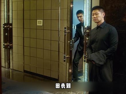 梁牧泽意外撞见夏初跟别的男人在电梯里拥抱 顿时醋意大发#爱上特种兵 #黄景瑜 #李沁 #来抖音看好剧 #抖音二创激励计划