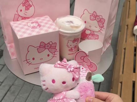 以防你不知道芭乐kitty是磁吸的~再次一次 #哈喽kitty联名款 #hellokitty的世界 #kitty奶茶 #喜茶