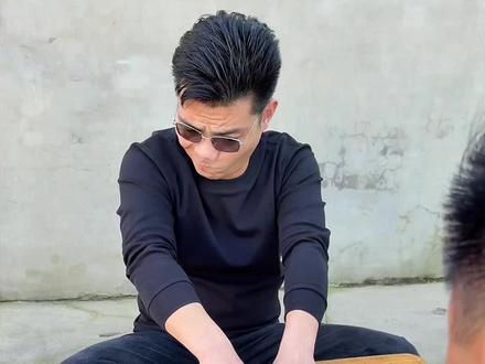 火车对头,看谁最牛 #男人简单的快乐 #专治不开心 #锤包锤