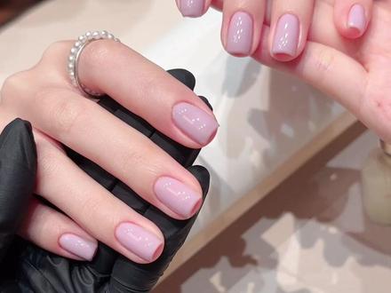 近期超火的纯色露露紫来啦 #美甲 #显白美甲 #超好看的美甲 #短甲也可以很高级