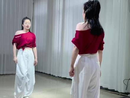 #玉芬 哈哈你的玉芬在哪里,简单64步循环跳#背面演示 #全网都在跳这个舞 #跟着一起跳