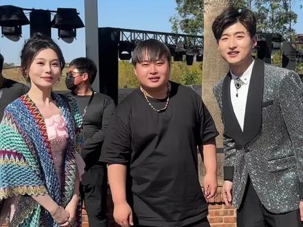 随机挑选一个千万博主折磨😂 #达人节举办了自己的春晚