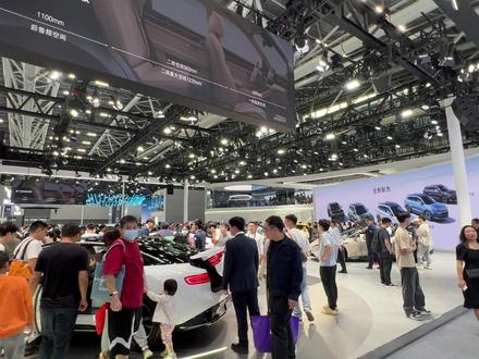 增程车怎么选?上月卖的最火十款,都在这!14万起,月销量爆棚 #问界M7 #理想L7