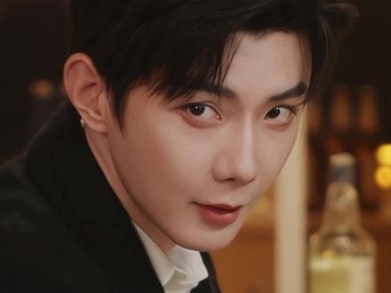 人前樊后不一样的游主任,那瞬间的破碎感演绎地淋漓尽致 #郝熠然 #云熠 #无暗52 #吾滴岸#tomyshore