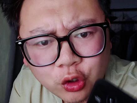 红米K90标准版它的优势到底在哪里?就是别的手机涨价了之后,它的价格依然会在一个非常有性价比的区间。同时它的配置也不低,是一个非常优秀的小屏手机#手机推荐 #红米k90 #手机怎么选 #性价比手机