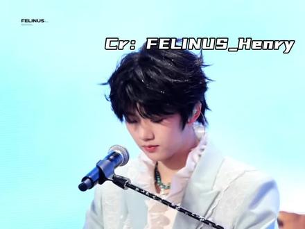 这辈子逃不过爱上主唱的宿命了#张函瑞 #tf家族新年音乐会 #舞台