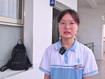浏阳教师李秋平手写91封书信,为初三孩子们加油鼓劲。 最美的教育,必定是一场双向奔赴!你托举他去往更好的远方,他托举你找到更好的自己。值此教师节来临之际,愿老师们、孩子们,在这场爱与被爱的旅程中,相互成就,相互成长,收获多彩人生……#教师节