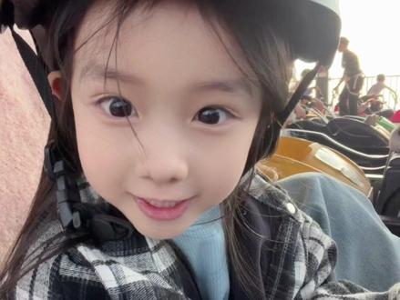 “山不见我 我自去见山”生活无解,户外撒野#人类幼崽日常#骗你生女儿#广东的雪下在了盈香#盈香森林雪国