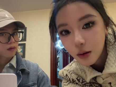 挑战跳舞不被男朋友发现 创作来源 @郑朗晨和朱莉小姐 #怪奇物语舞蹈 #真实还原 #情侣日常