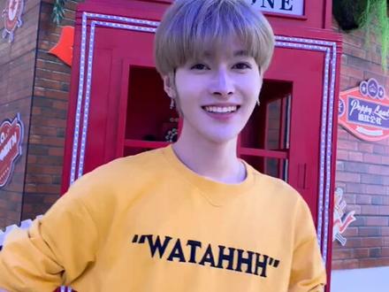 #15秒舞蹈接龙 #拜个抖音年 你们敢接受挑战和我一起合拍吗?@冠冠Ora @毛艺晗 @💛 @抖音星探家