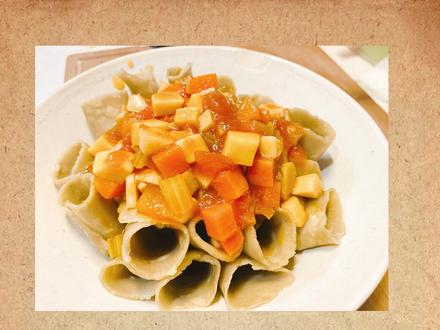 在家吃招牌菜之——浇汁莜面,赶紧尝试一下吧#美食创作新星计划 @#美食趣胃计划 @抖音小助手