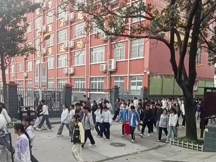 一模看排名,二模看成绩,三模看心态
#二横考试